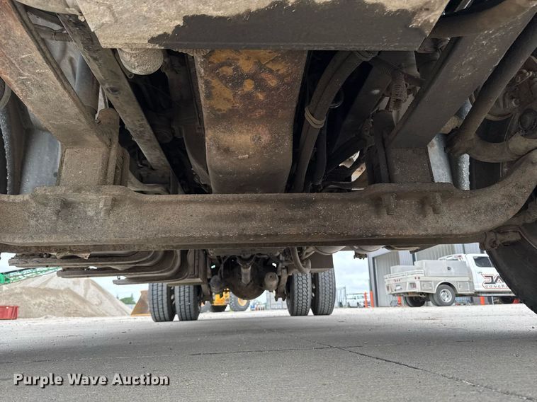 image for item DV2708 2004 Freightliner Business Class M2 dump truck