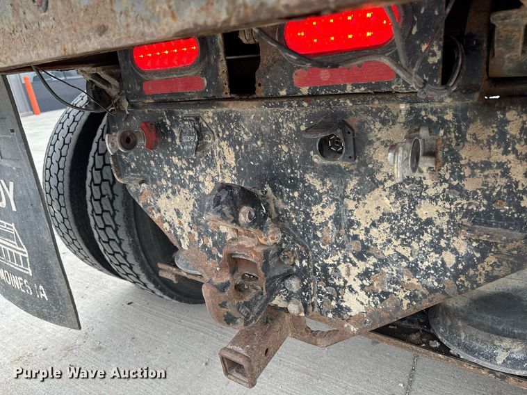 image for item DV2708 2004 Freightliner Business Class M2 dump truck