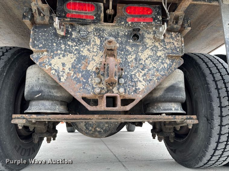 image for item DV2708 2004 Freightliner Business Class M2 dump truck