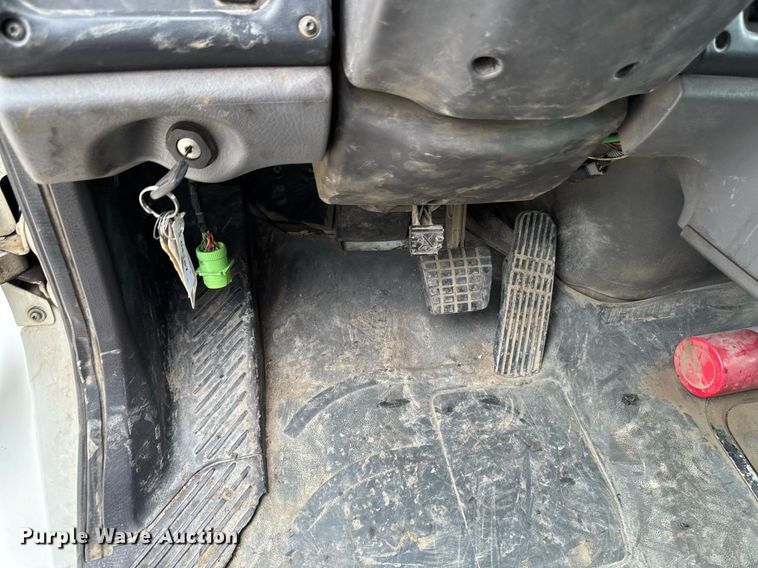 image for item DV2708 2004 Freightliner Business Class M2 dump truck