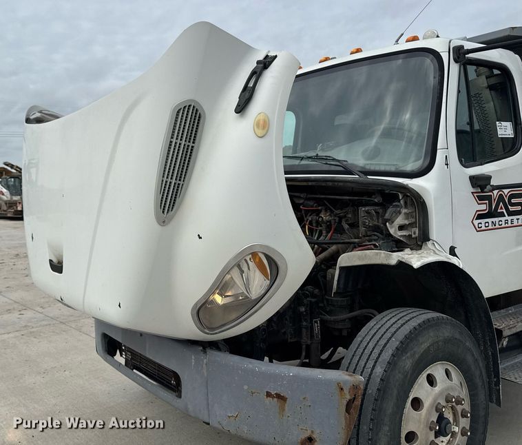 image for item DV2708 2004 Freightliner Business Class M2 dump truck