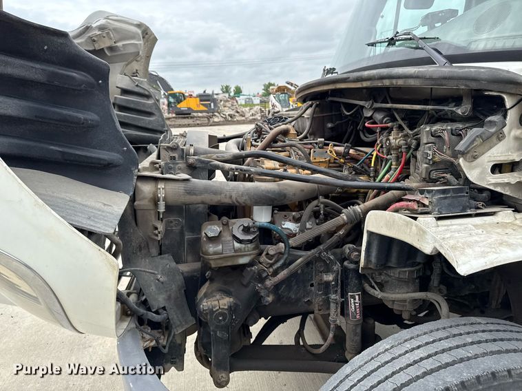 image for item DV2708 2004 Freightliner Business Class M2 dump truck