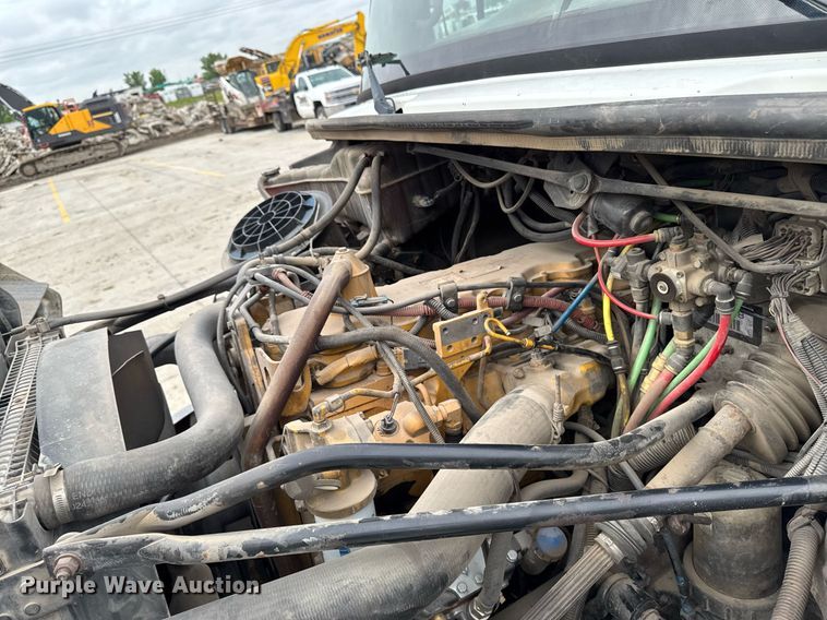 image for item DV2708 2004 Freightliner Business Class M2 dump truck