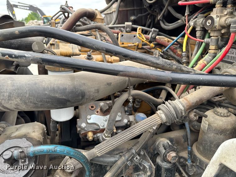 image for item DV2708 2004 Freightliner Business Class M2 dump truck