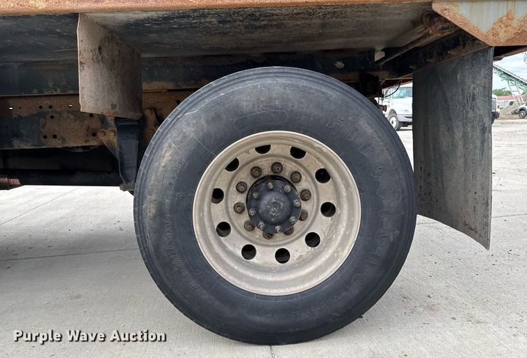 image for item DV2708 2004 Freightliner Business Class M2 dump truck