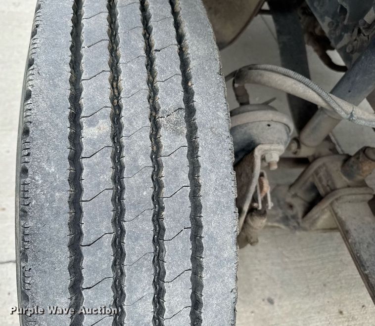 image for item DV2708 2004 Freightliner Business Class M2 dump truck