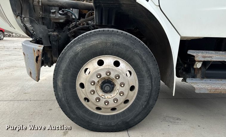 image for item DV2708 2004 Freightliner Business Class M2 dump truck