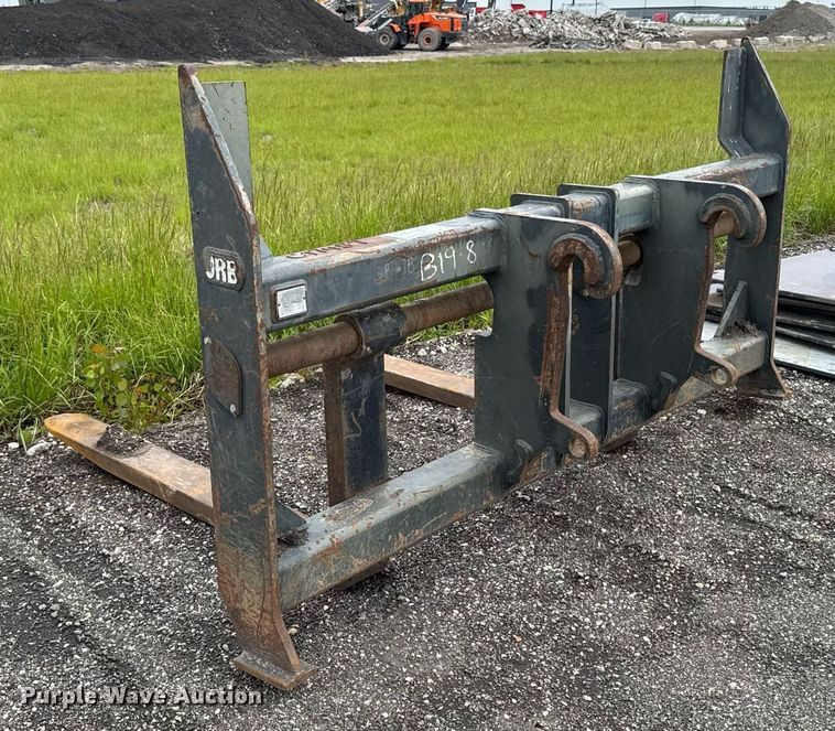 image for item DV2709 Paladin Komatsu wheel loader forks