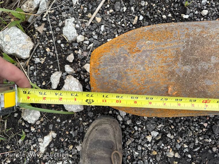 image for item DV2709 Paladin Komatsu wheel loader forks