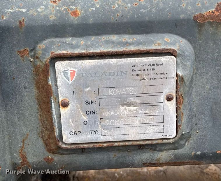 image for item DV2709 Paladin Komatsu wheel loader forks