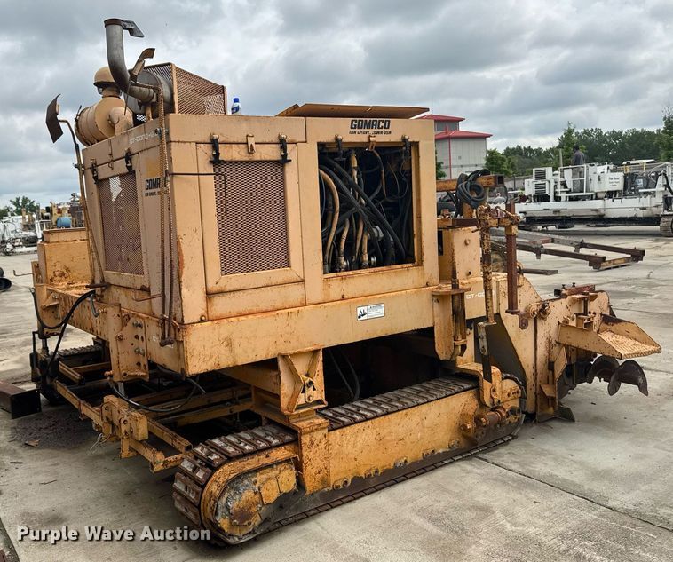 image for item DV2710 Gomaco GT-6000-120 paver