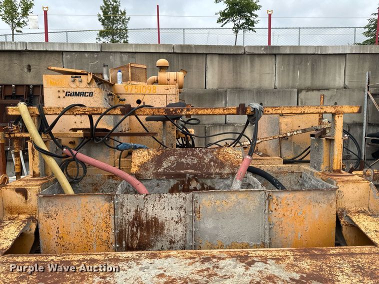 image for item DV2710 Gomaco GT-6000-120 paver