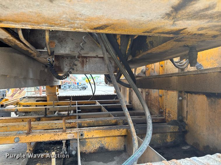 image for item DV2710 Gomaco GT-6000-120 paver