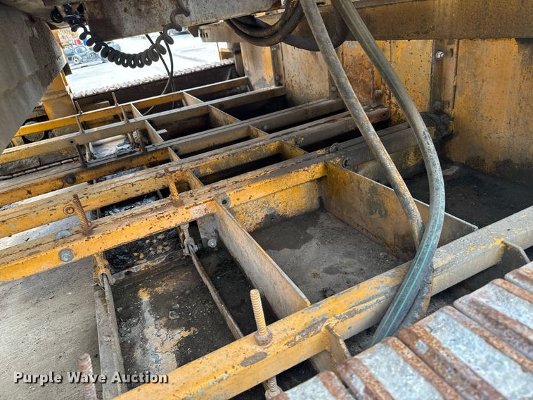 image for item DV2710 Gomaco GT-6000-120 paver