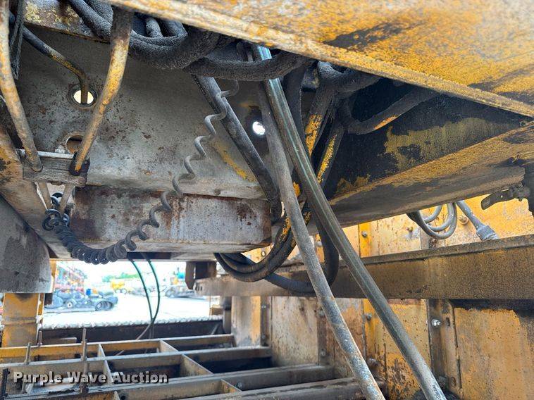 image for item DV2710 Gomaco GT-6000-120 paver