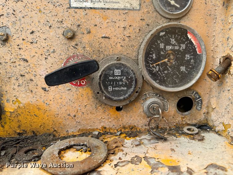 image for item DV2710 Gomaco GT-6000-120 paver