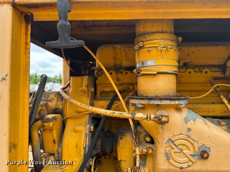 image for item DV2710 Gomaco GT-6000-120 paver