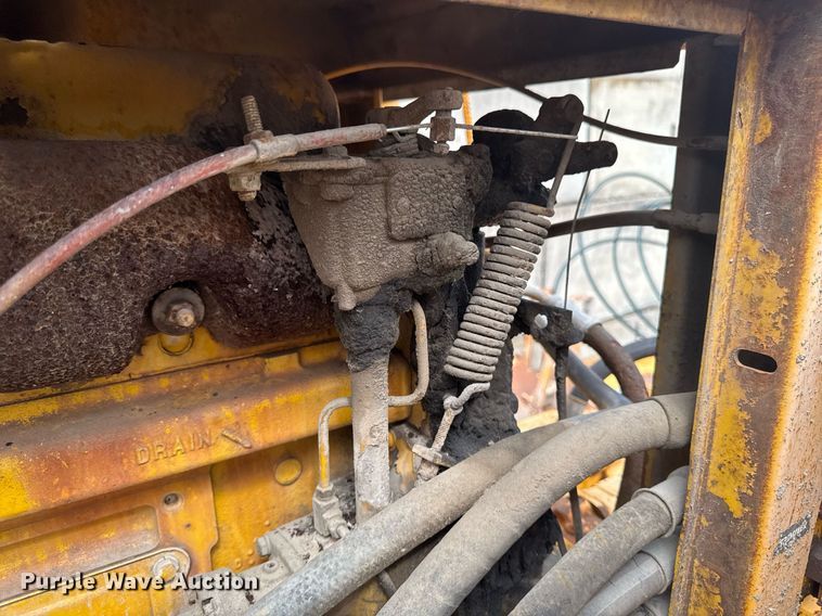 image for item DV2710 Gomaco GT-6000-120 paver