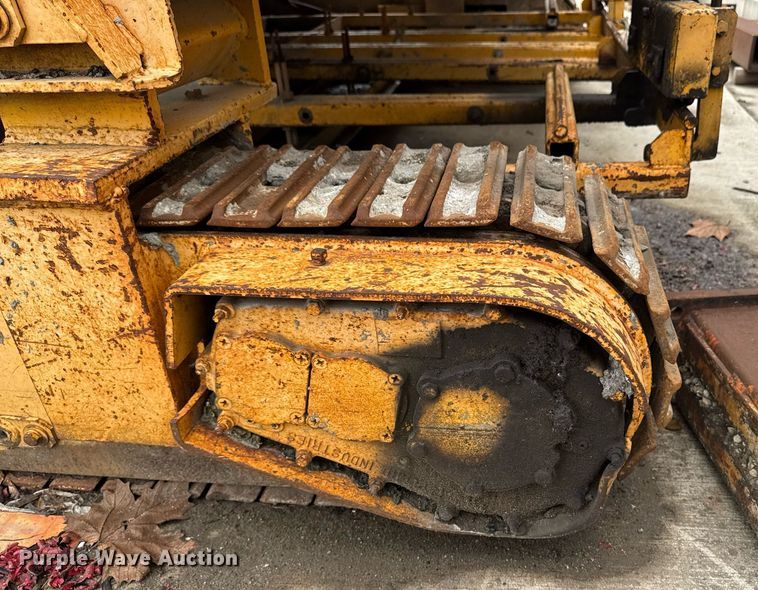 image for item DV2710 Gomaco GT-6000-120 paver