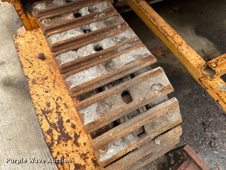 image for item DV2710 Gomaco GT-6000-120 paver