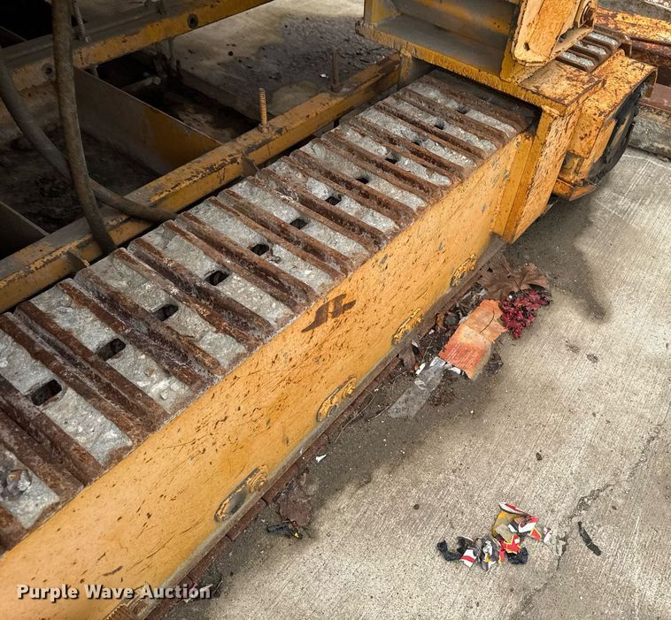 image for item DV2710 Gomaco GT-6000-120 paver