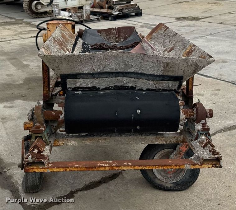 image for item DV2710 Gomaco GT-6000-120 paver