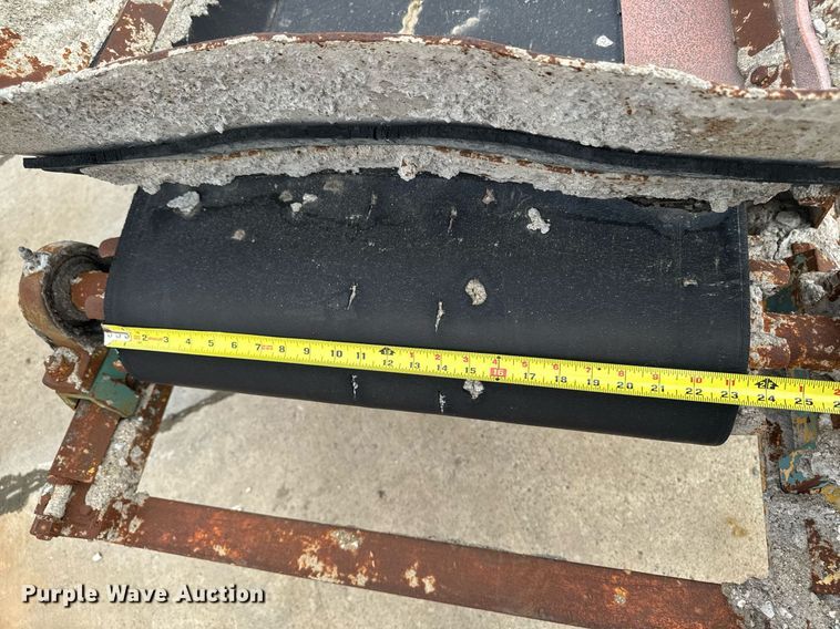 image for item DV2710 Gomaco GT-6000-120 paver