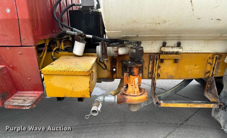 image for item DV2712 1979 Ford 8000 water truck