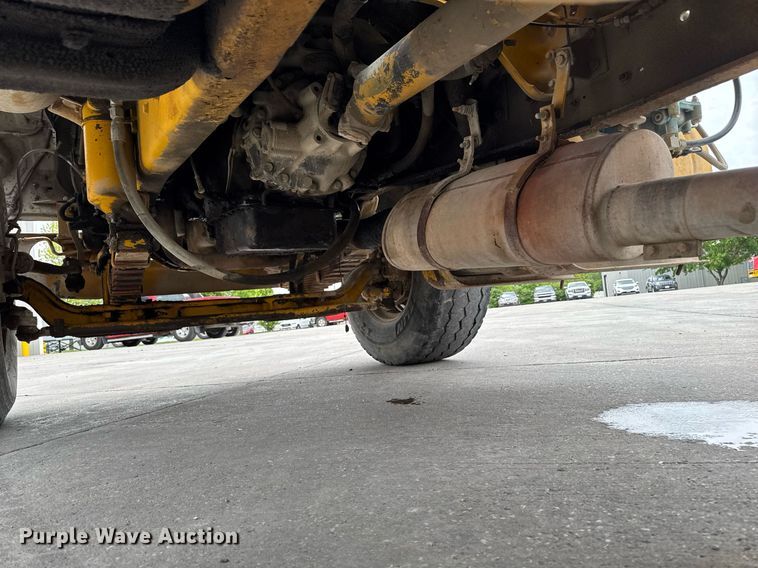 image for item DV2712 1979 Ford 8000 water truck