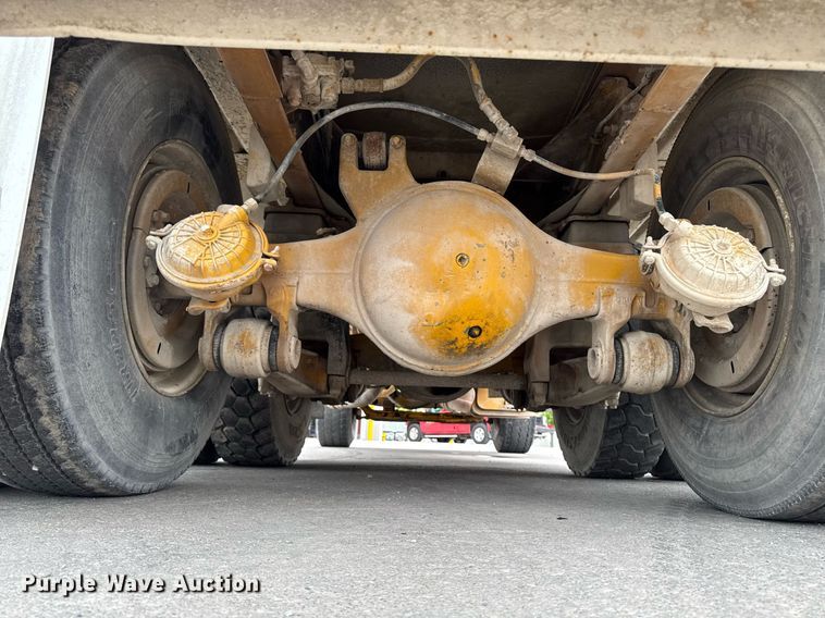 image for item DV2712 1979 Ford 8000 water truck