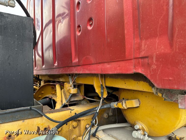 image for item DV2712 1979 Ford 8000 water truck