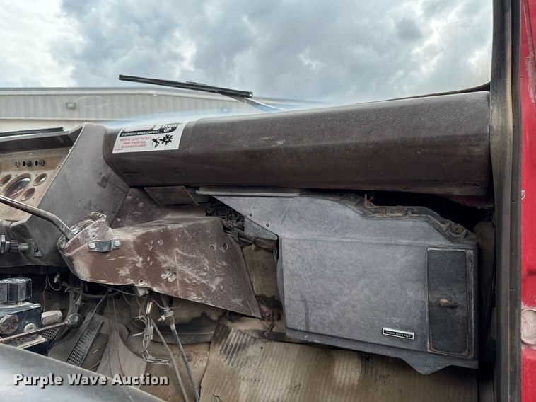 image for item DV2712 1979 Ford 8000 water truck