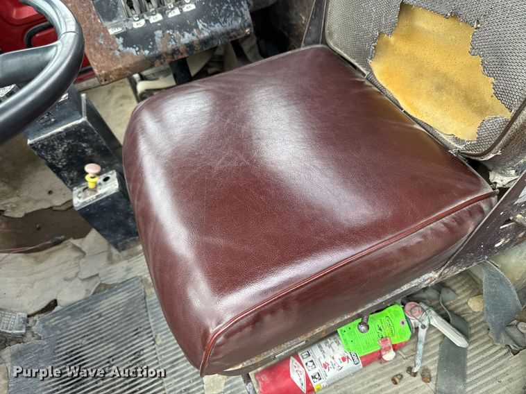 image for item DV2712 1979 Ford 8000 water truck