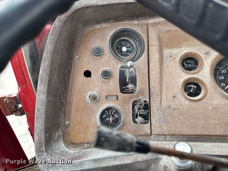 image for item DV2712 1979 Ford 8000 water truck