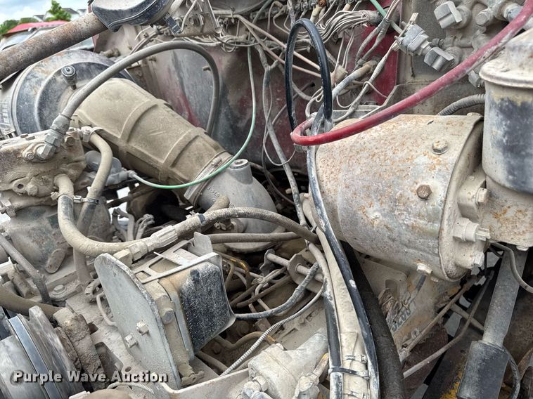 image for item DV2712 1979 Ford 8000 water truck