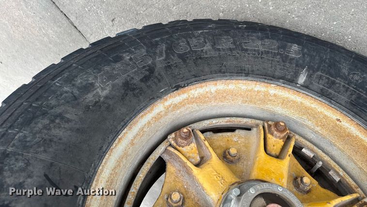 image for item DV2712 1979 Ford 8000 water truck