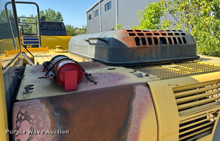 image for item DV4051 2006 Komatsu PC220LC-8 excavator