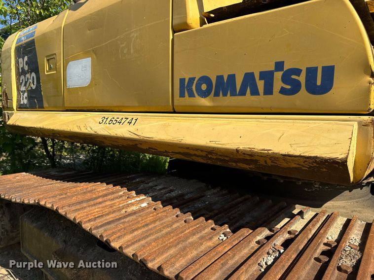 image for item DV4051 2006 Komatsu PC220LC-8 excavator
