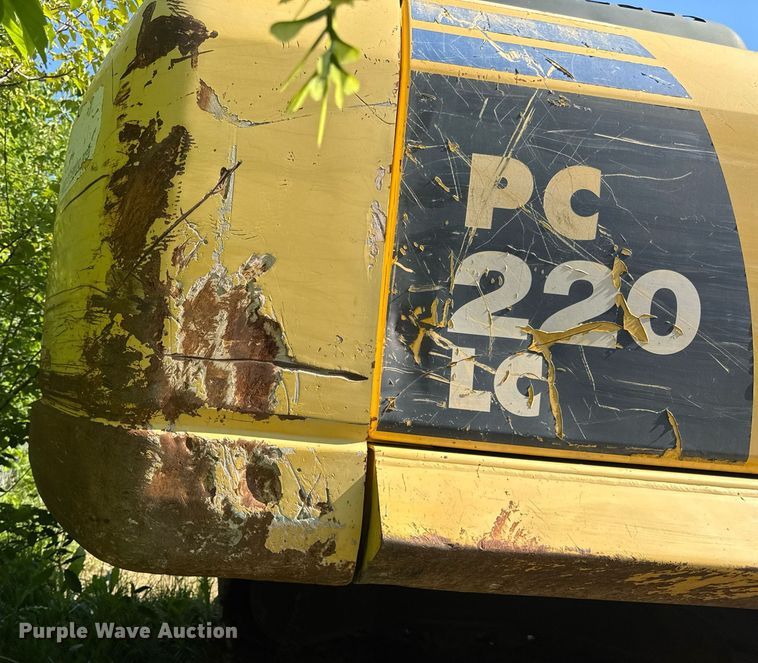 image for item DV4051 2006 Komatsu PC220LC-8 excavator