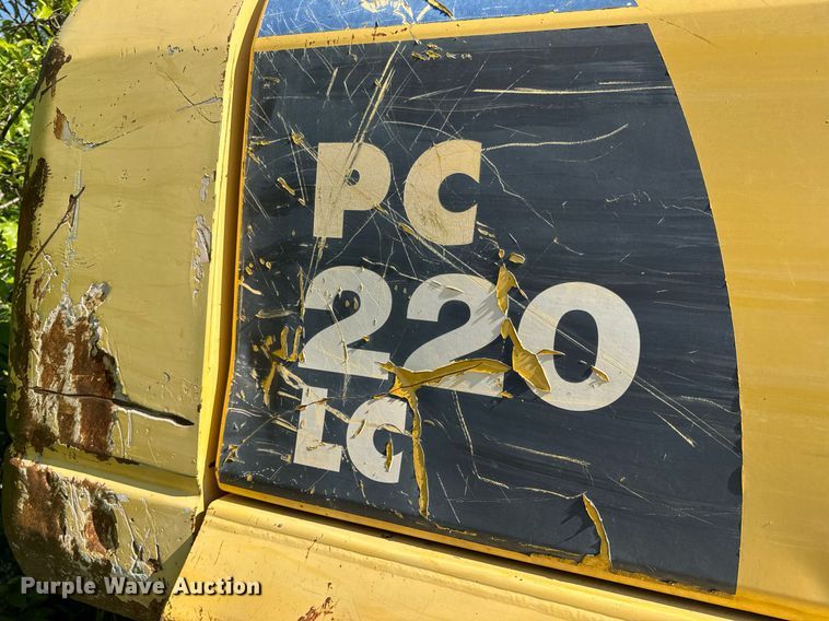 image for item DV4051 2006 Komatsu PC220LC-8 excavator