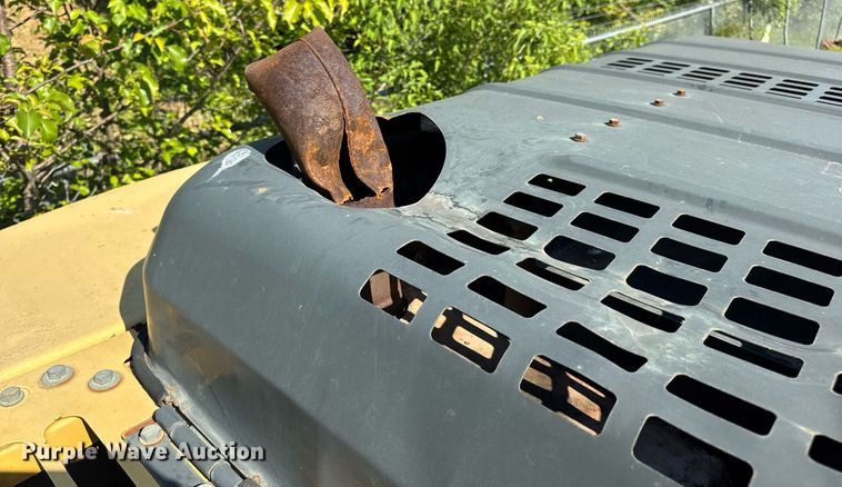 image for item DV4051 2006 Komatsu PC220LC-8 excavator