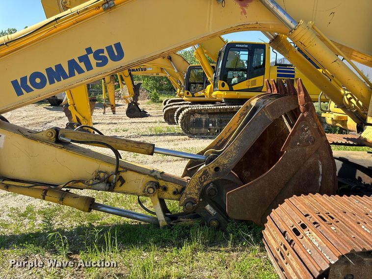 image for item DV4051 2006 Komatsu PC220LC-8 excavator