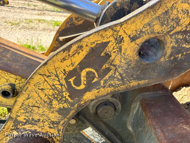 image for item DV4051 2006 Komatsu PC220LC-8 excavator
