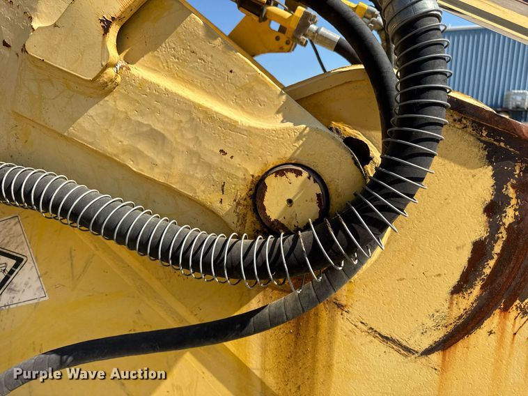 image for item DV4051 2006 Komatsu PC220LC-8 excavator