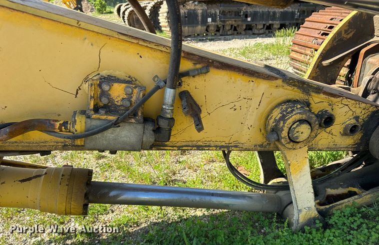 image for item DV4051 2006 Komatsu PC220LC-8 excavator