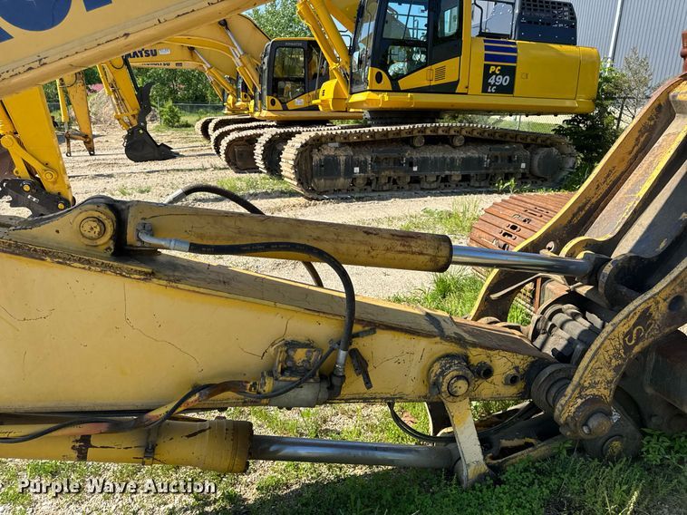 image for item DV4051 2006 Komatsu PC220LC-8 excavator