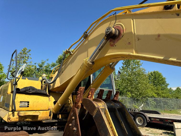 image for item DV4051 2006 Komatsu PC220LC-8 excavator
