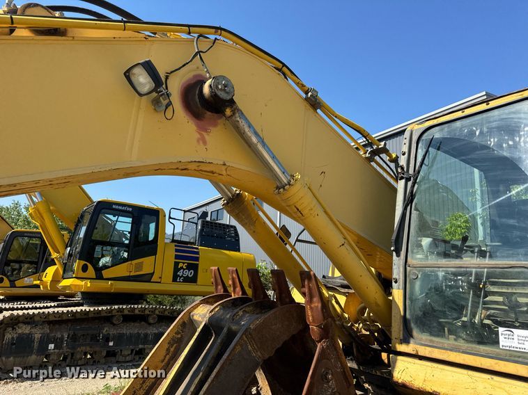 image for item DV4051 2006 Komatsu PC220LC-8 excavator