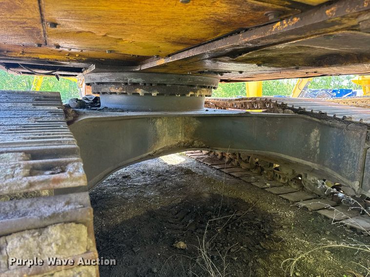 image for item DV4051 2006 Komatsu PC220LC-8 excavator