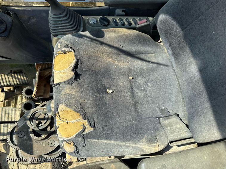 image for item DV4051 2006 Komatsu PC220LC-8 excavator